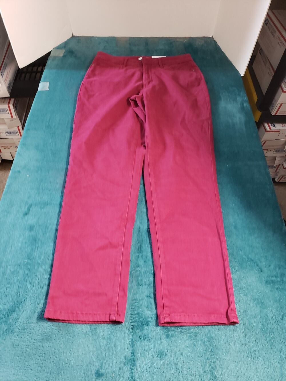 Croft Barrow Jeans Size 8 Womens Red Denim Stretch Pants Mid Rise Straight NWT